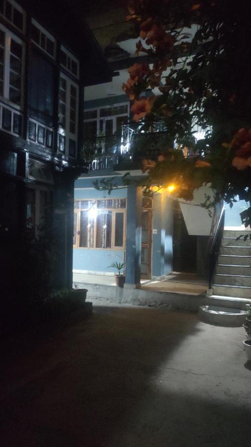 The Prasher Lodge Mall Road Manali Exterior foto